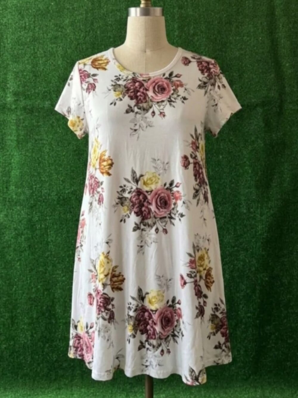 J for Justify Floral Swing Dress Plus Size 2X Beige Short Sleeve Stretch A-Line